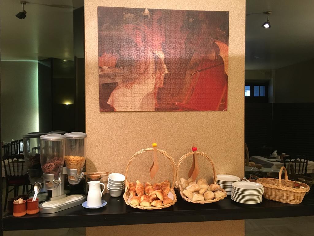 Hotel Des 3 Marchands Nantes Dış mekan fotoğraf
