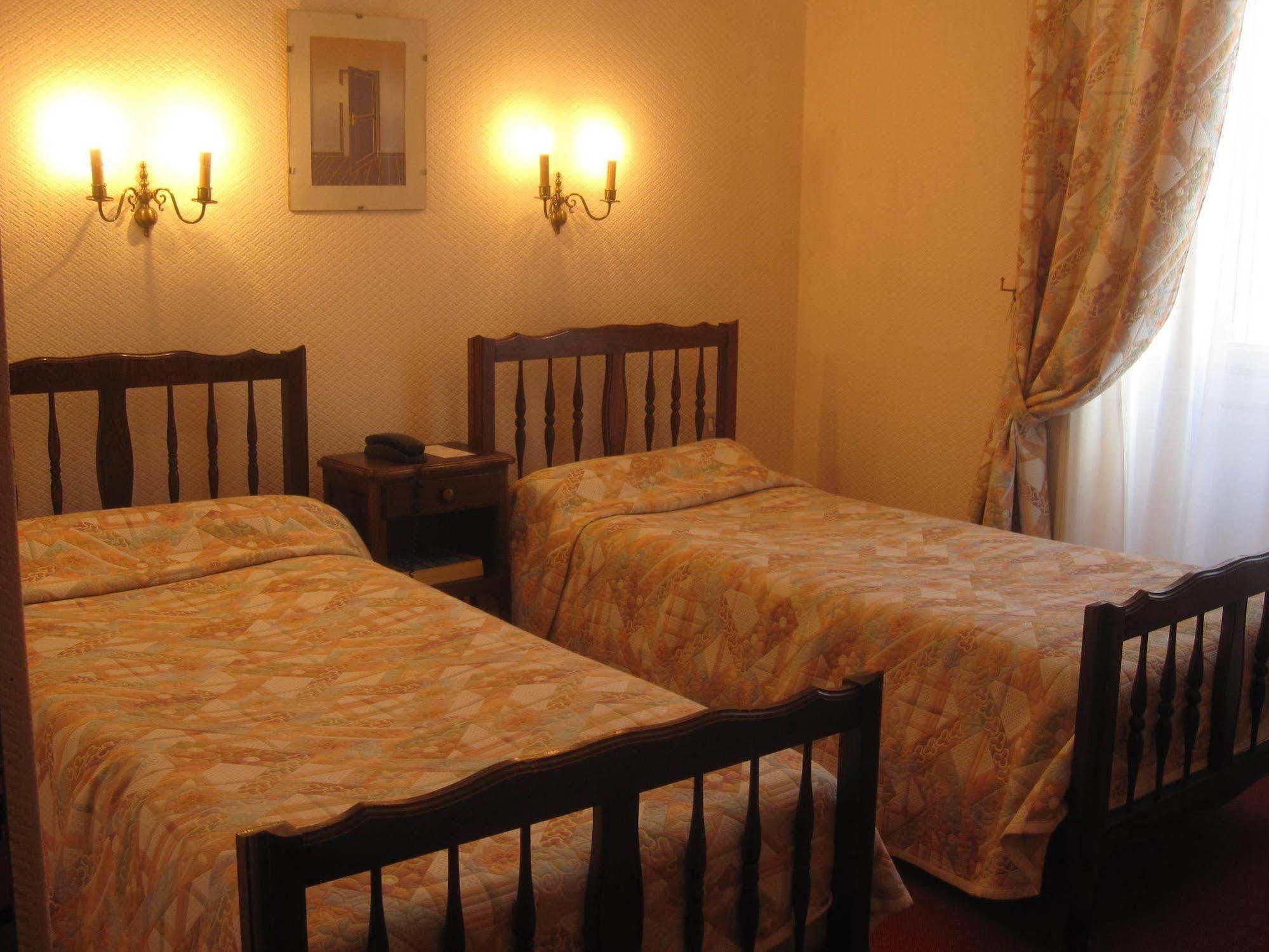 Hotel Des 3 Marchands Nantes Dış mekan fotoğraf